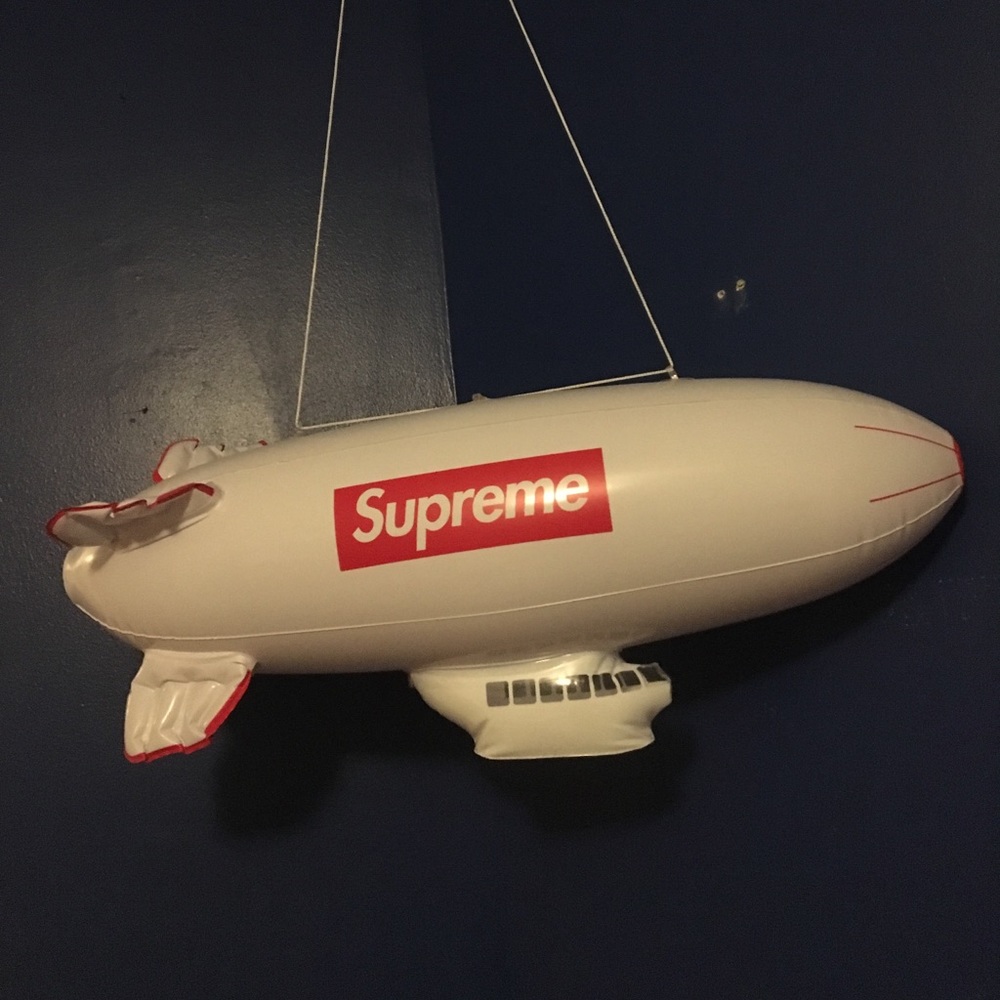 Supreme blimp